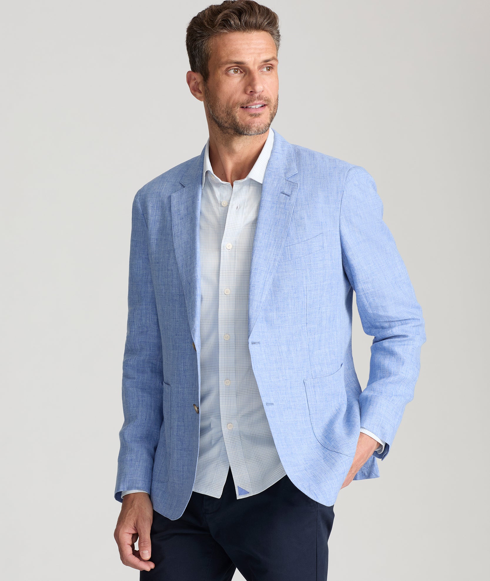 Model wearing an UNTUCKit Ellis Sport Coat.