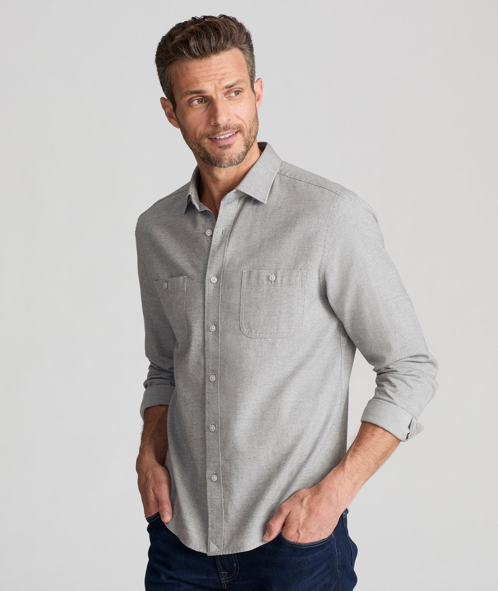 Model is wearing UNTUCKit Hemsworth in light gray.